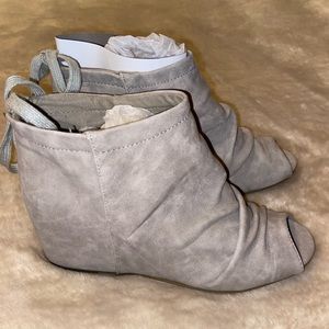 NEW Aldo Grey Peep toe Wedge